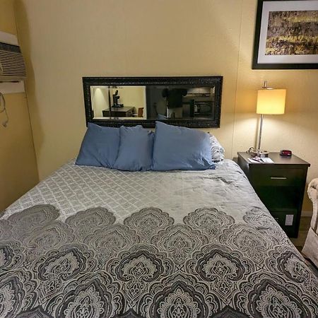 Colonial Inn Extended Stay By Oyo New Ulm Ngoại thất bức ảnh